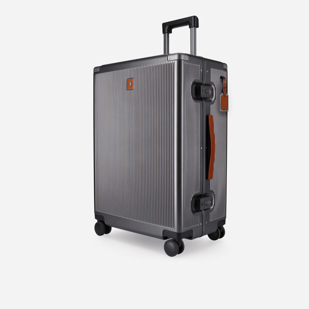 Jekyll & Hide Medium Check-In 67cm (70 L)