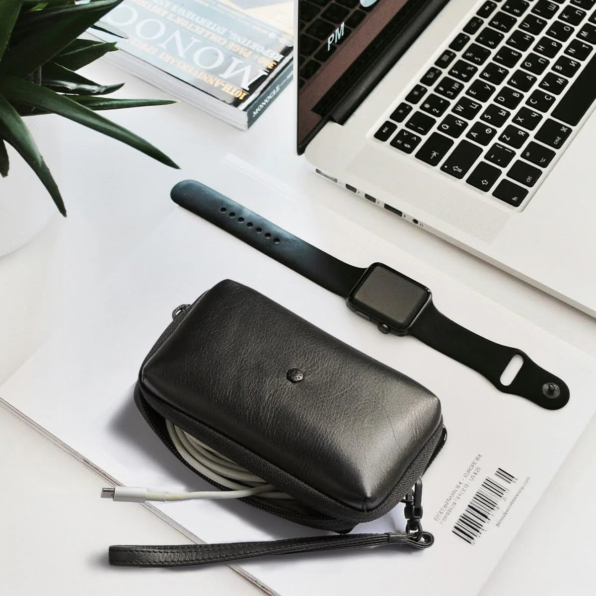 Jekyll & Hide Cable Pouch