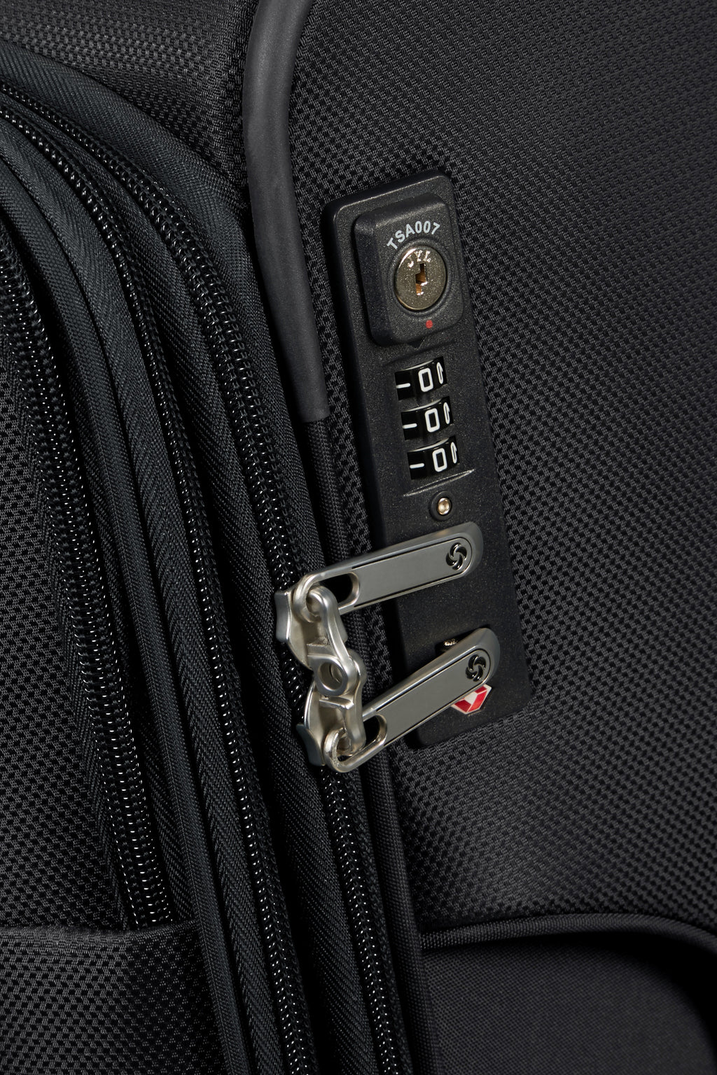 Samsonite D'lite Spinner Expandable 63cm