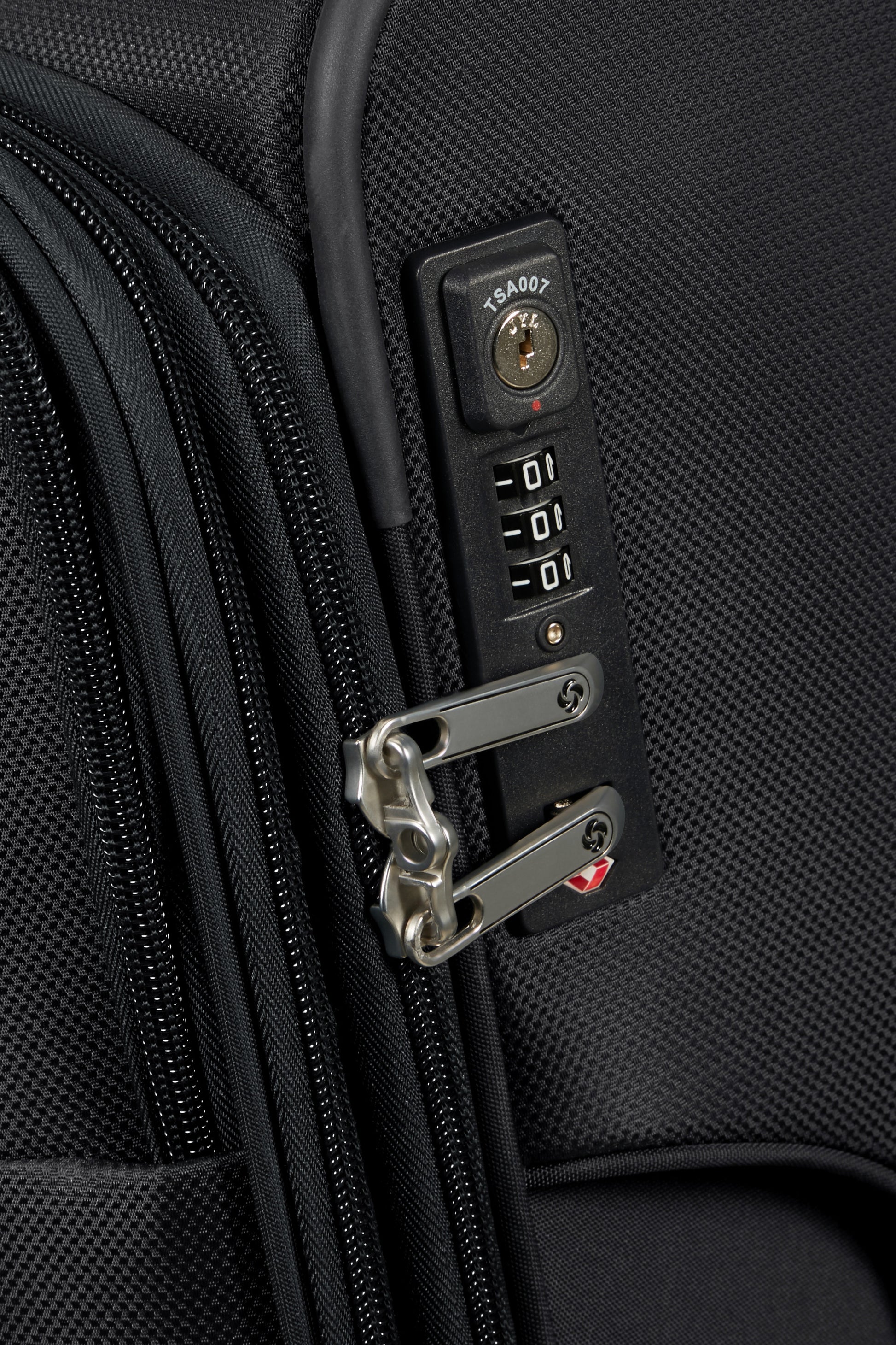 Samsonite D'lite Spinner Expandable 63cm
