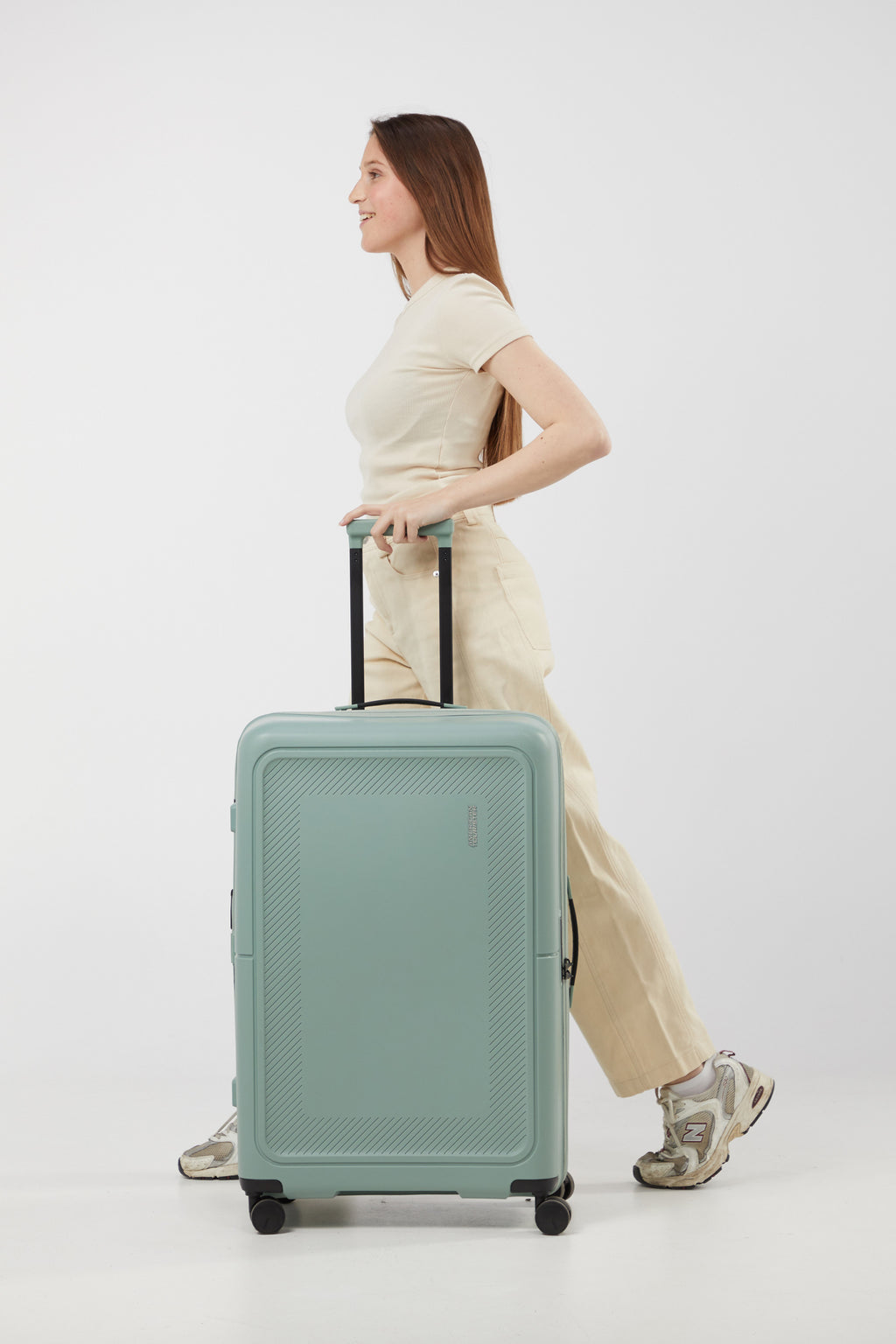 American Tourister DashPop Spinner Expandable TSA 77cm
