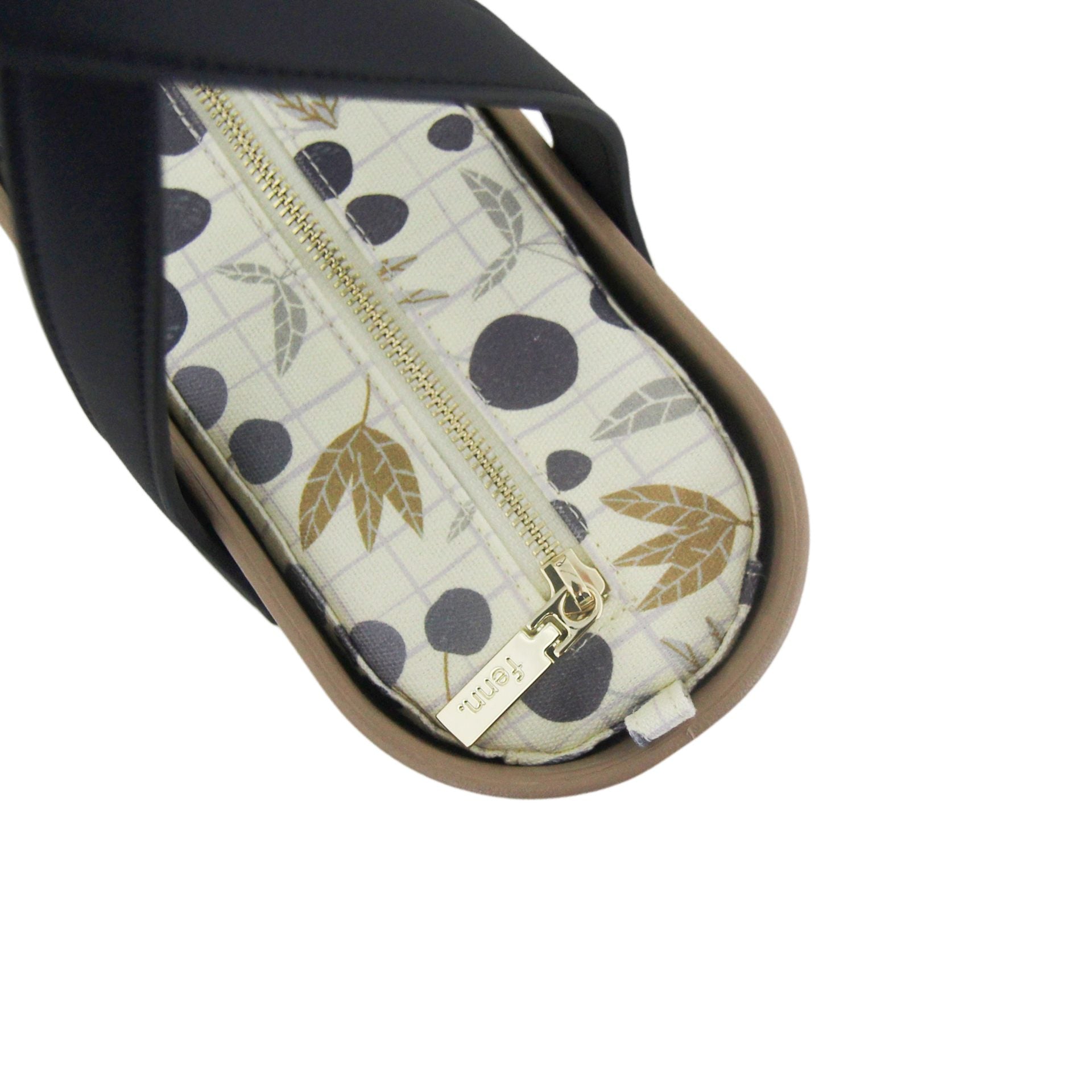 Fenn Petite Black with Flat Handle