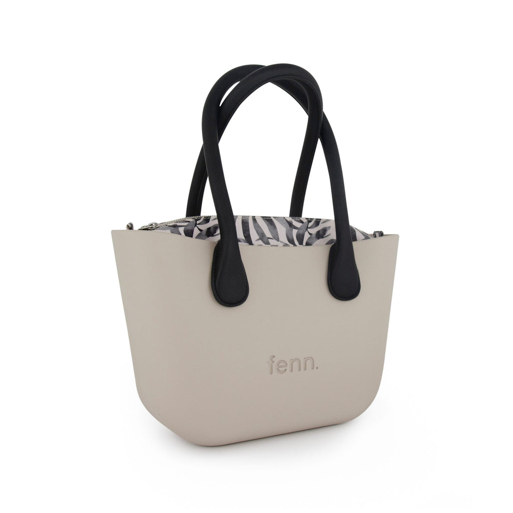 Fenn Petite Black with Flat Handle