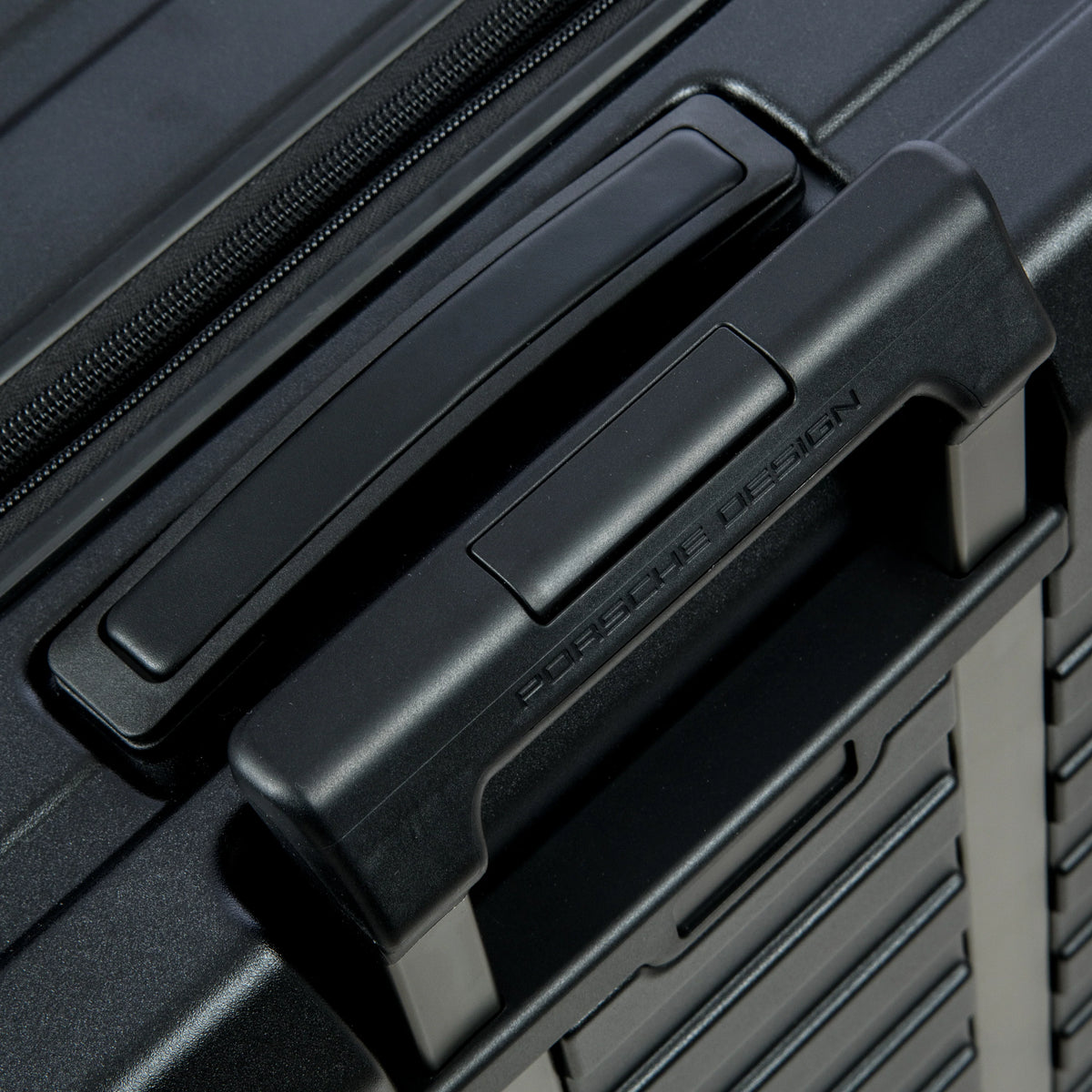 Porsche Design Roadster 82cm Expandable Spinner