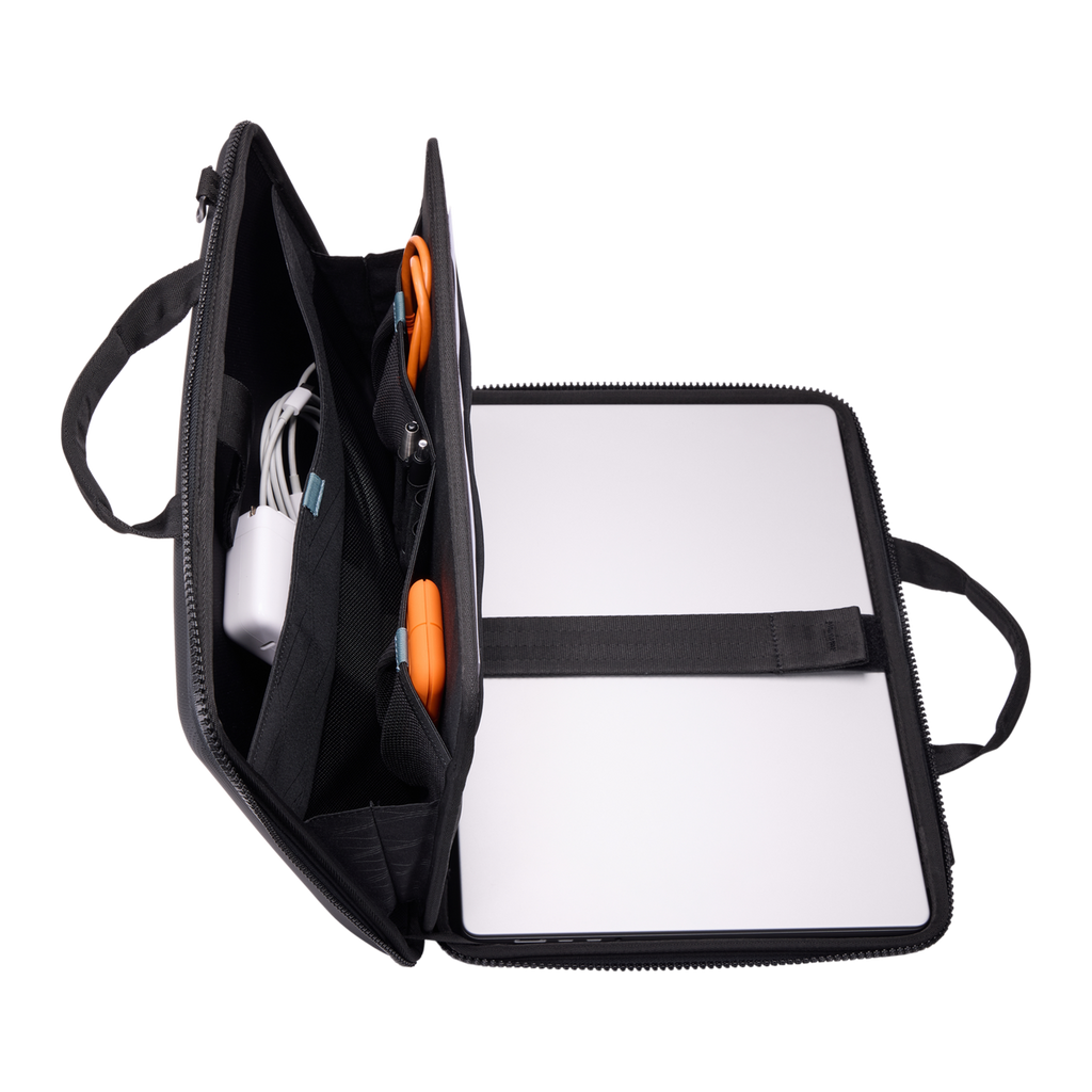Thule Gauntlet  attaché MacBook® Pro 16"