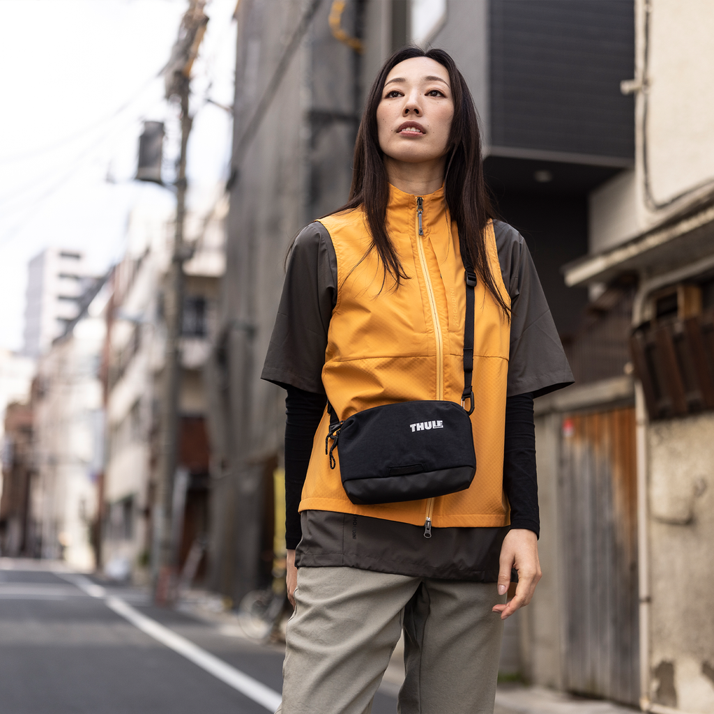 Thule Paramount  Crossbody 2L