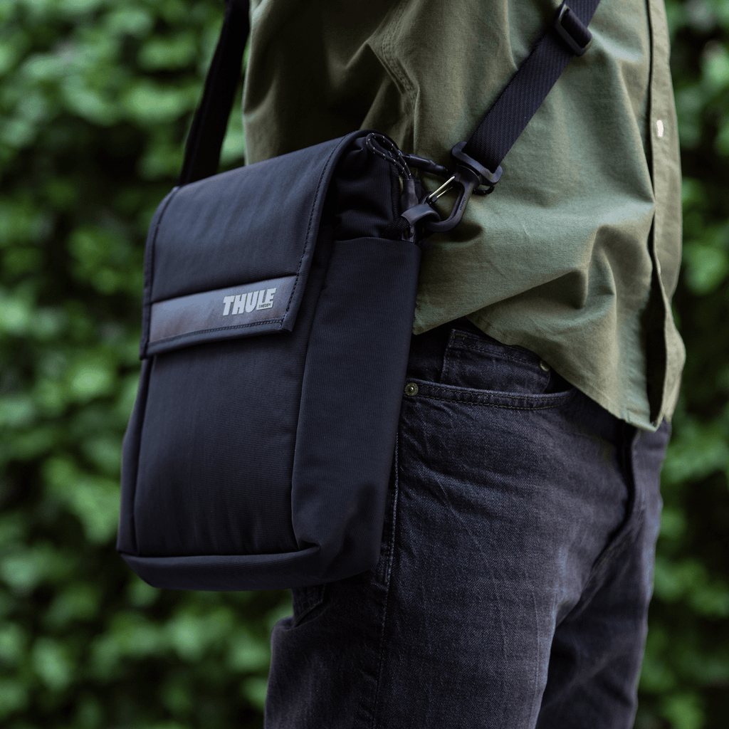 Thule Paramount Crossbody Bag