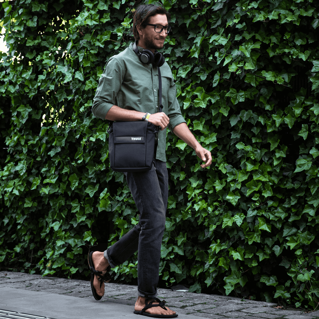 Thule Paramount Crossbody Bag
