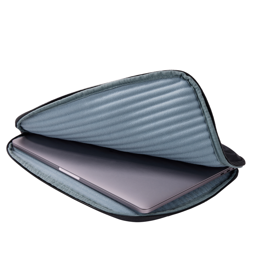 Thule Subterra 2  13'' PC sleeve