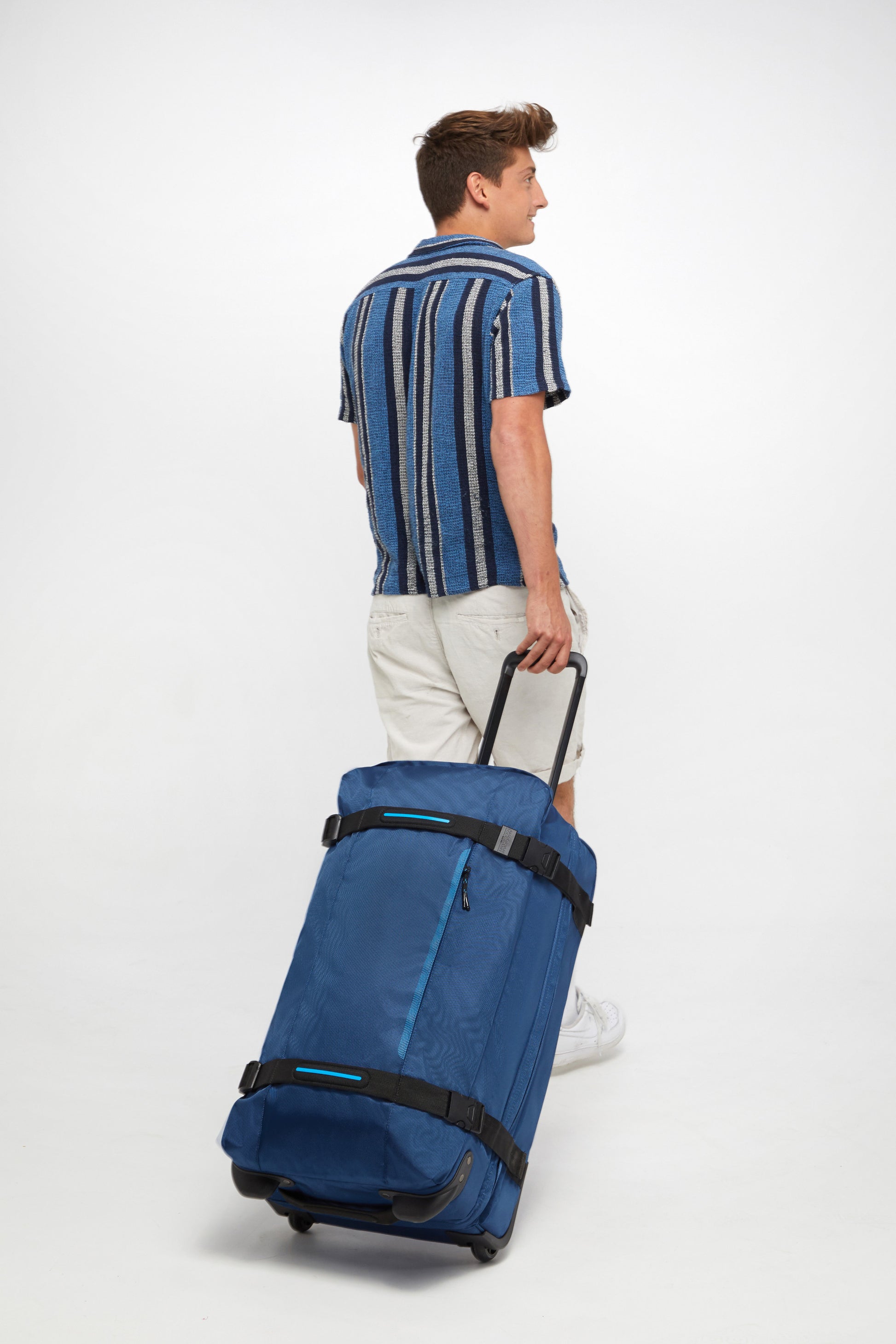 American Tourister Urban Track Duffle with Wheels 68cm