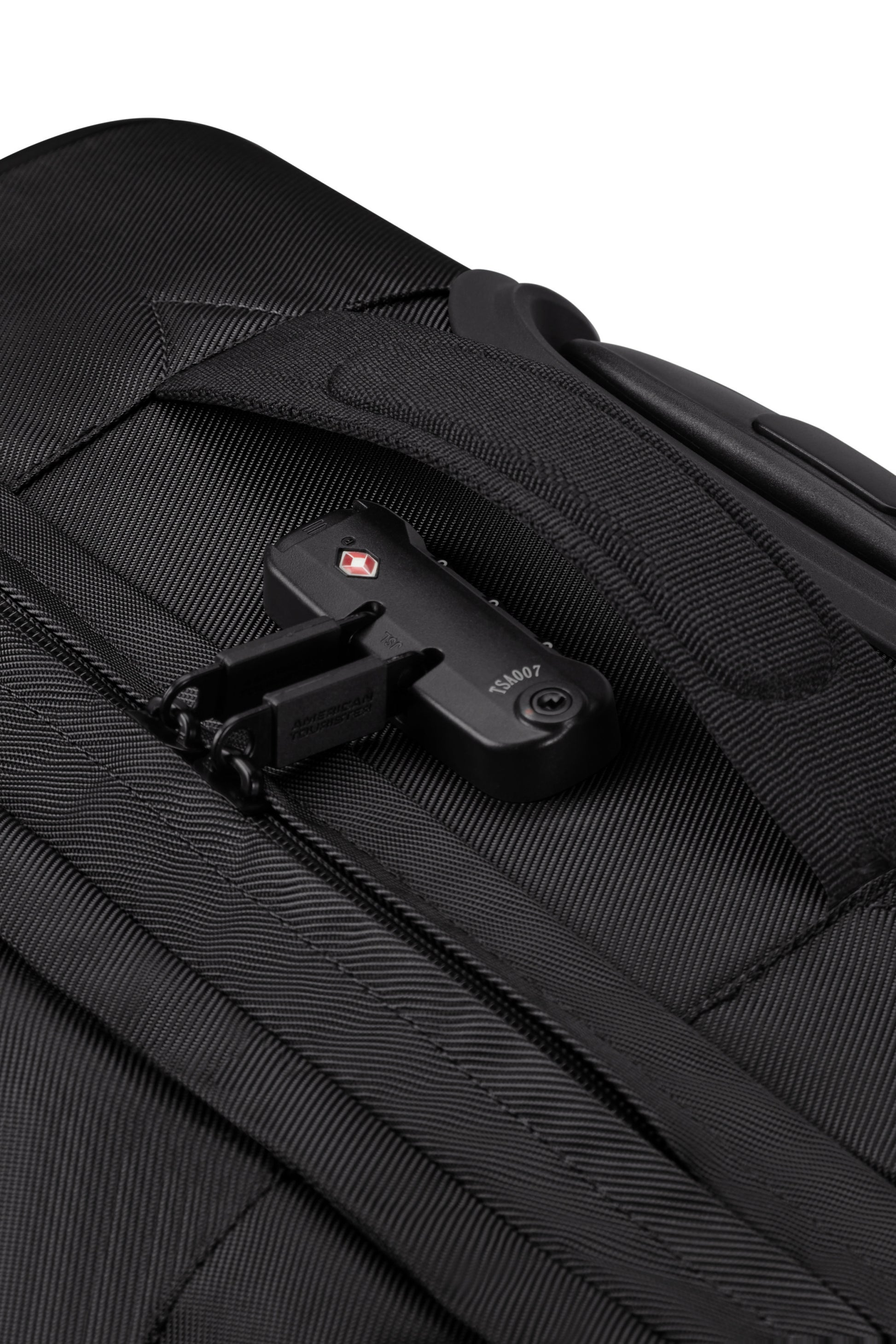 American Tourister Urban Track Duffle with Wheels/Backpack