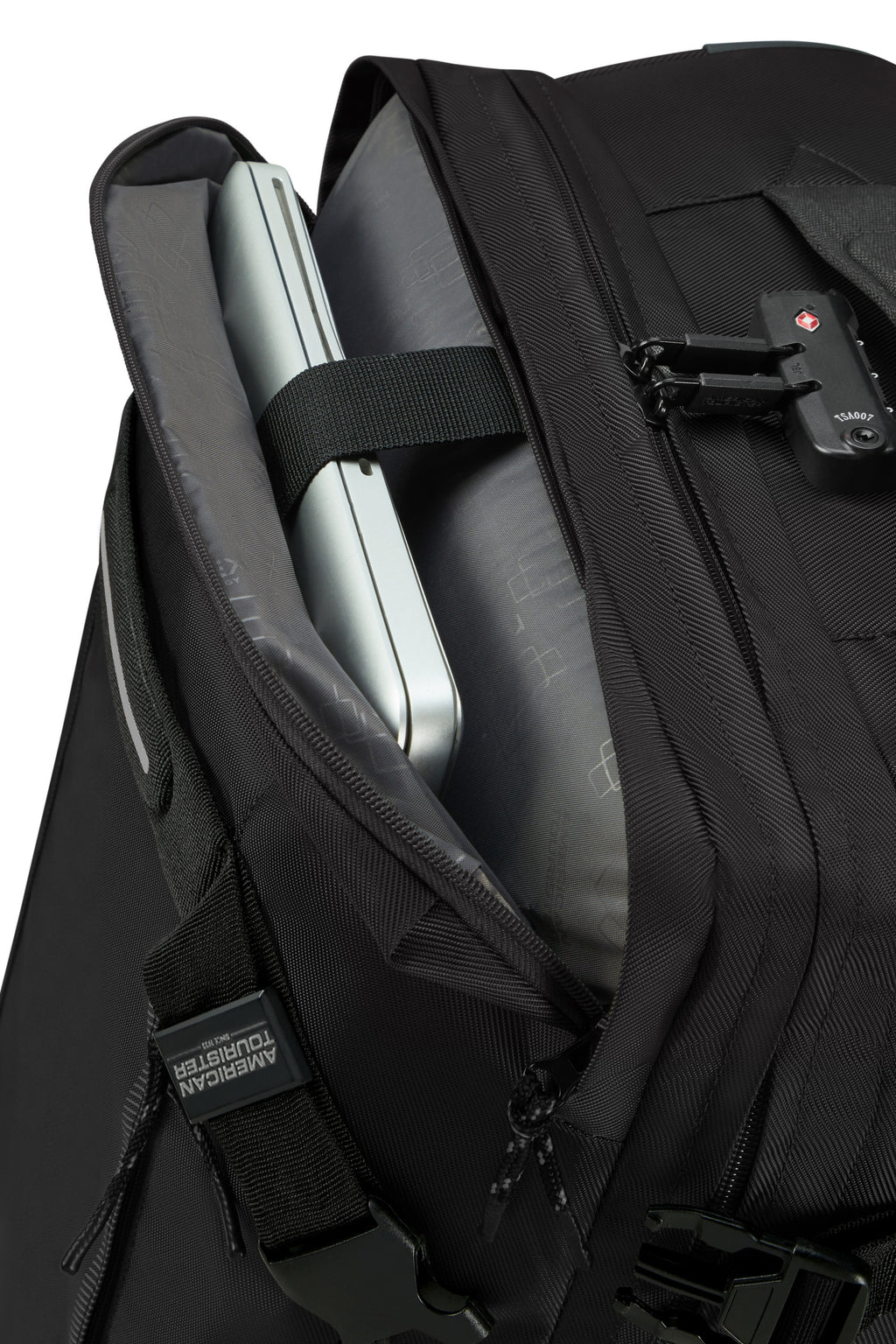 American Tourister Urban Track Duffle with Wheels/Backpack