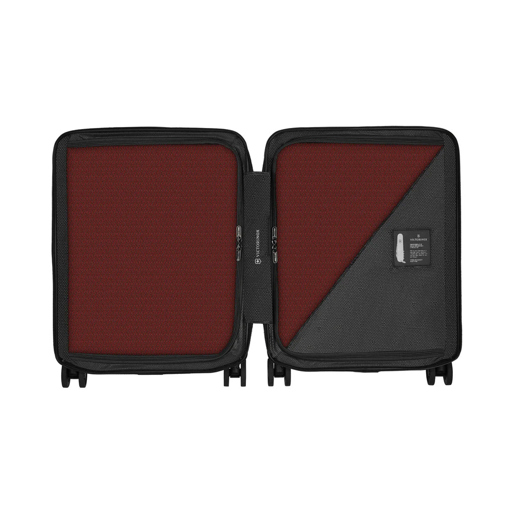 Victorinox Airox - Global Hardside Carry On