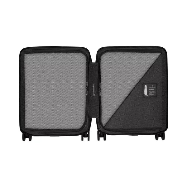 Victorinox Airox - Global Hardside Carry On