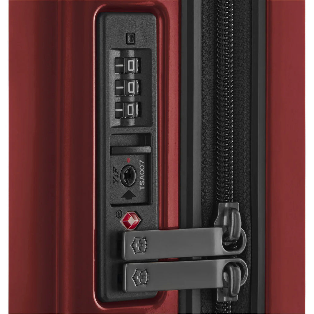 Victorinox Airox - Global Hardside Carry On