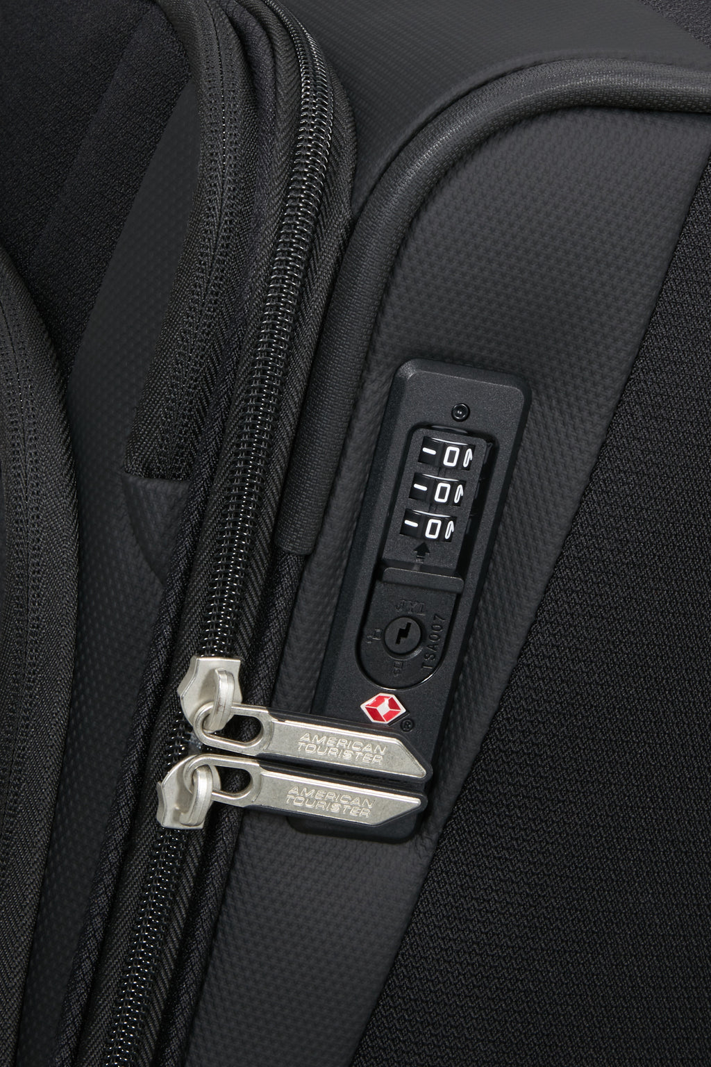 American Tourister Wanderlite Spinner 55cm