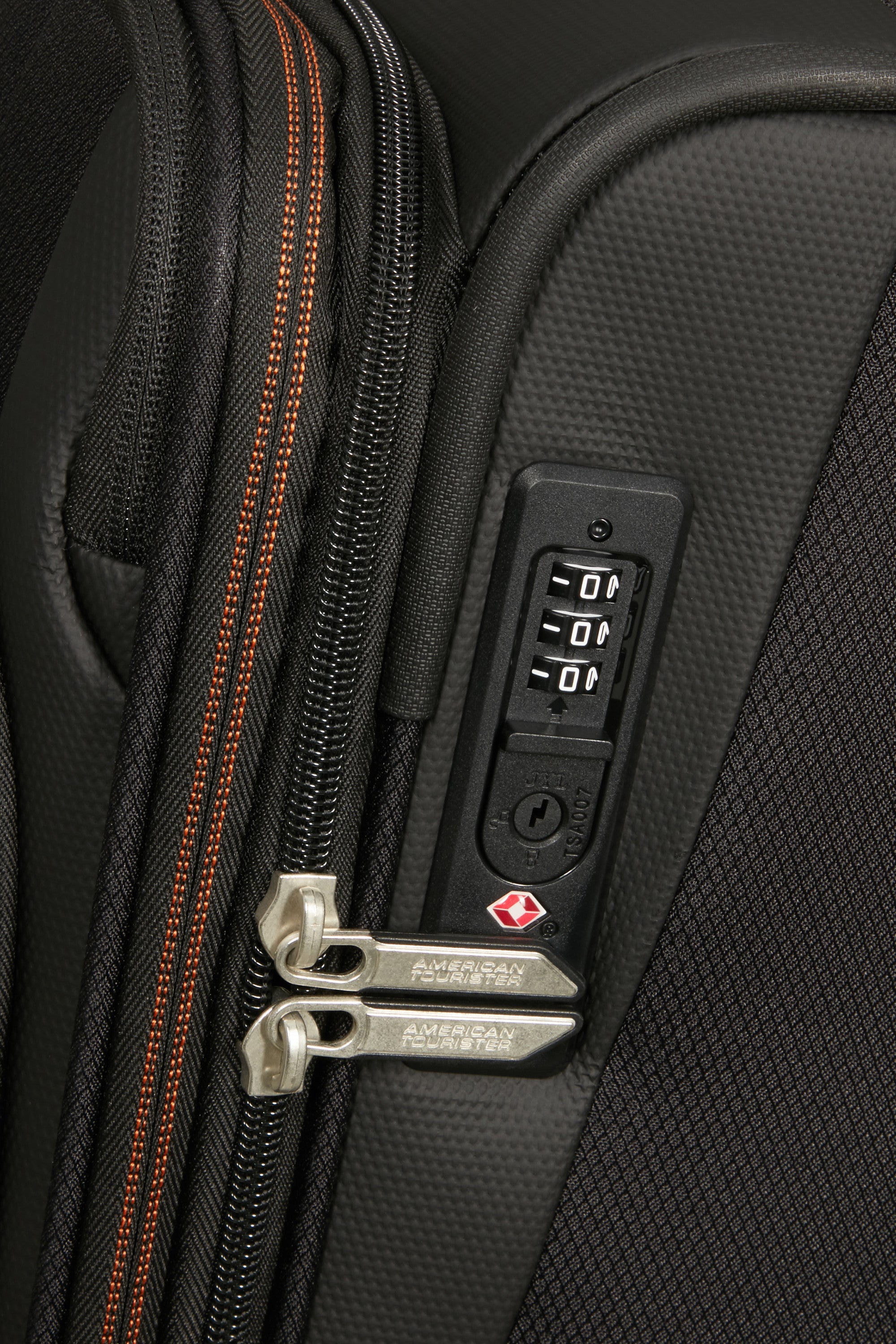 American Tourister Wanderlite Spinner Expandable 55cm