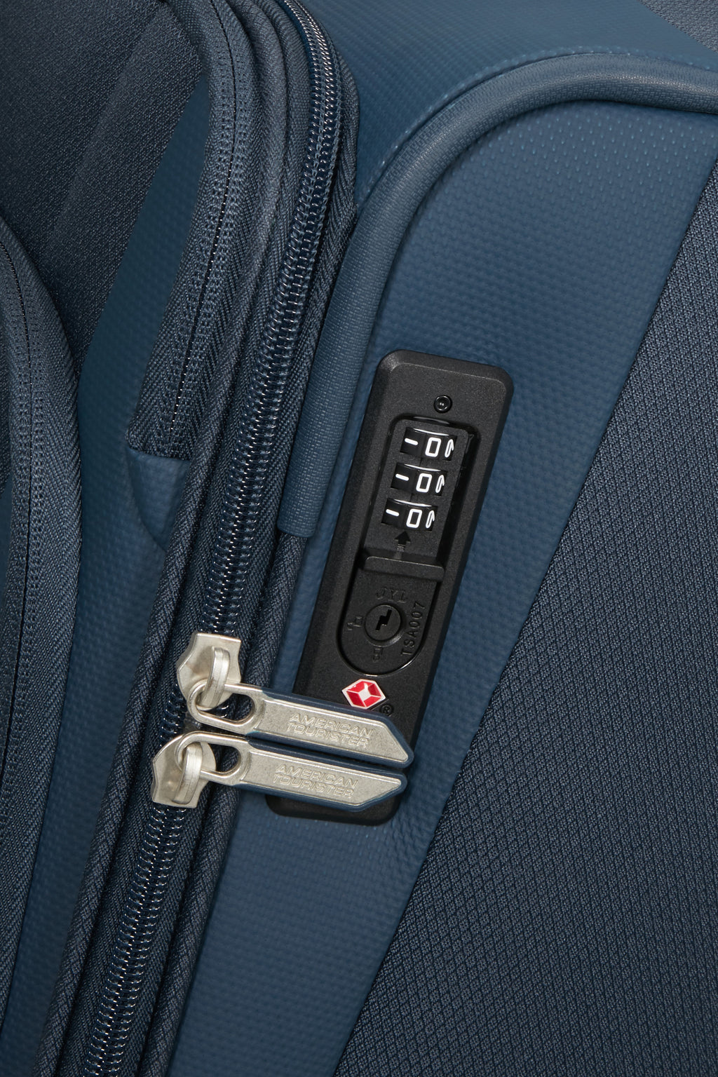American Tourister Wanderlite Spinner Expandable 79cm