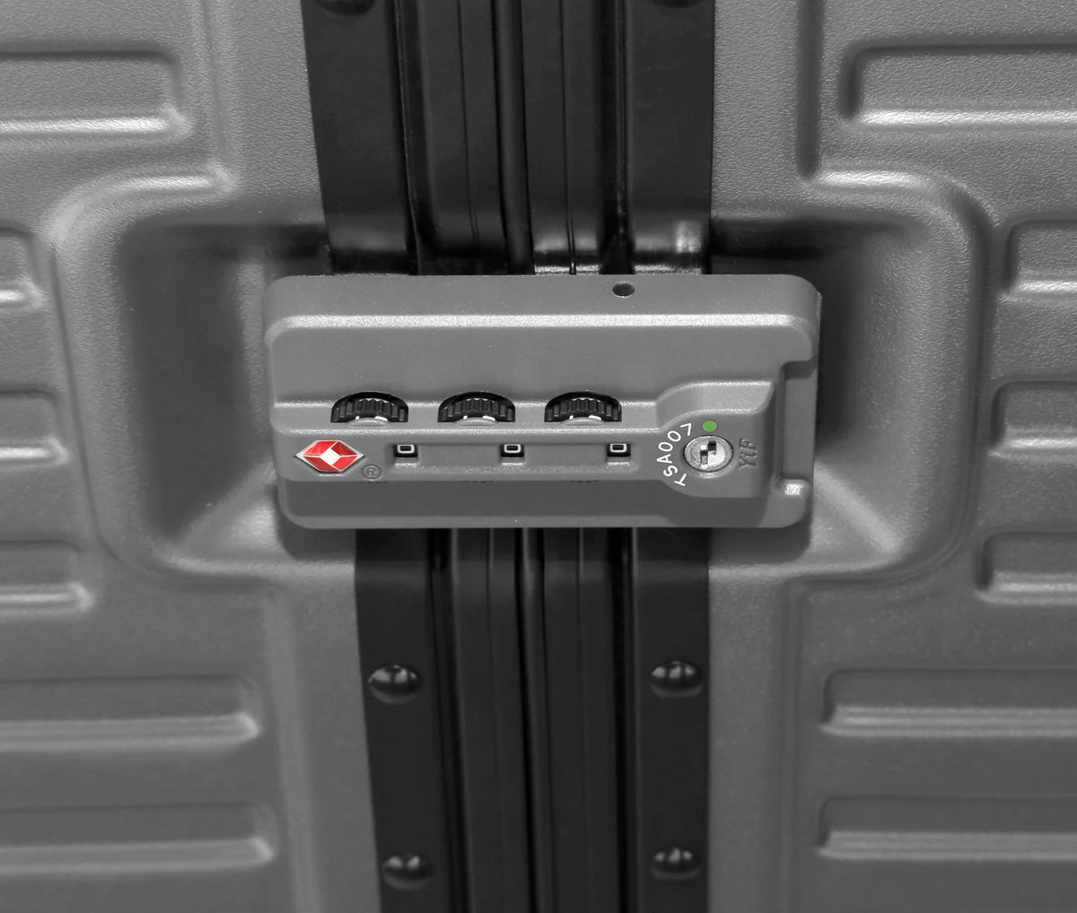 Evolution Vault Aluminium Trolley Case Medium