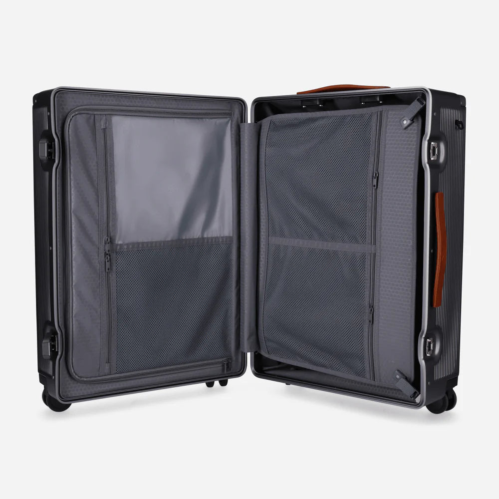 Jekyll & Hide Medium Check-In 67cm (70 L)