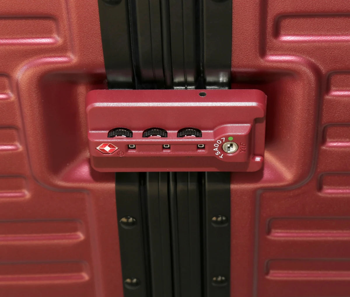 Evolution Vault Aluminium Trolley Case Medium